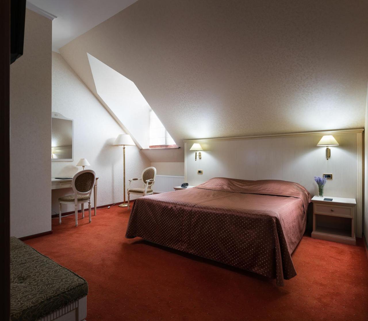 Onovo Dendra 4*